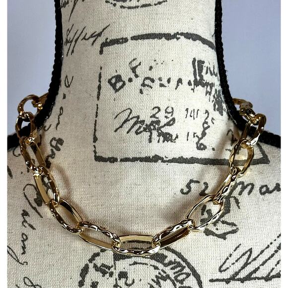 8 Other Reasons Hammered Paper Clip Necklace 16" + 2" Extender - Picture 2 of 8